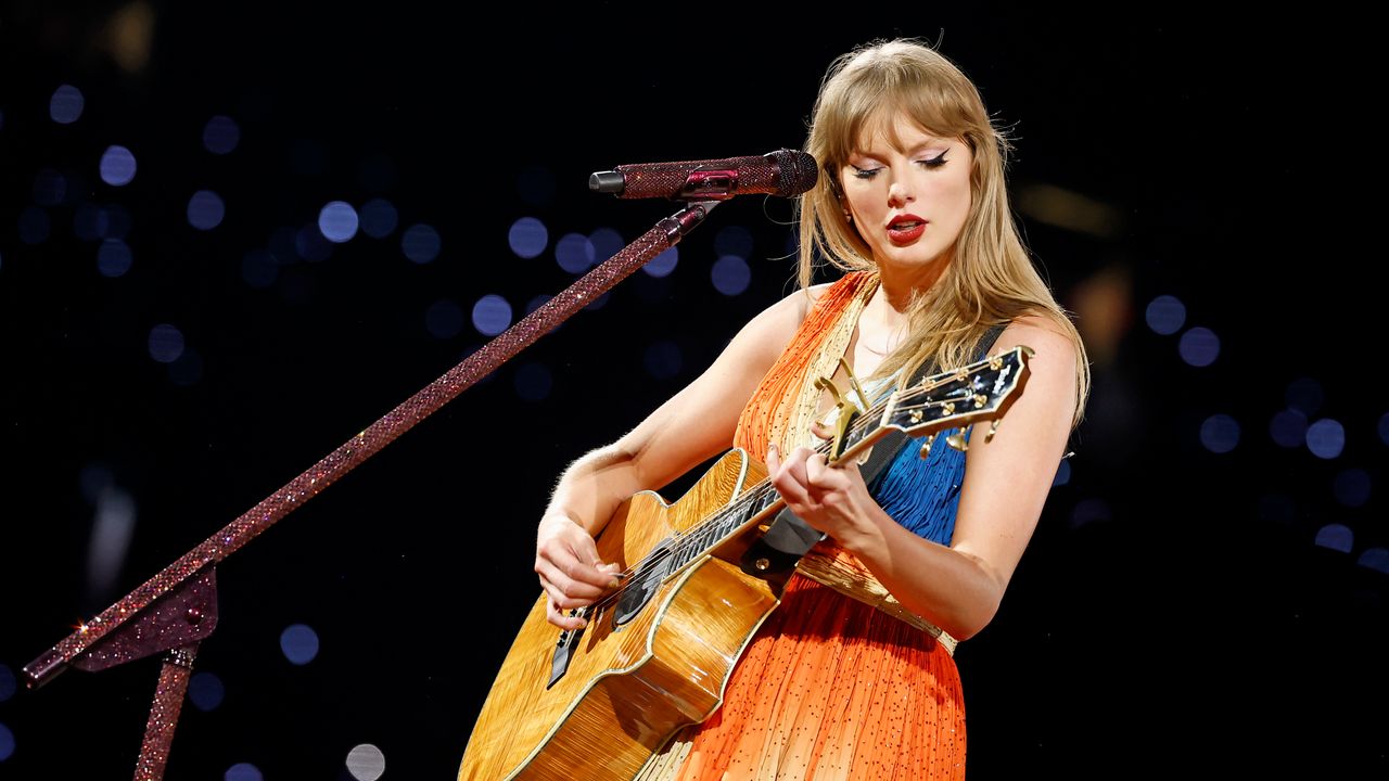 Taylor Swift Announces New Album The Life of a Showgirl