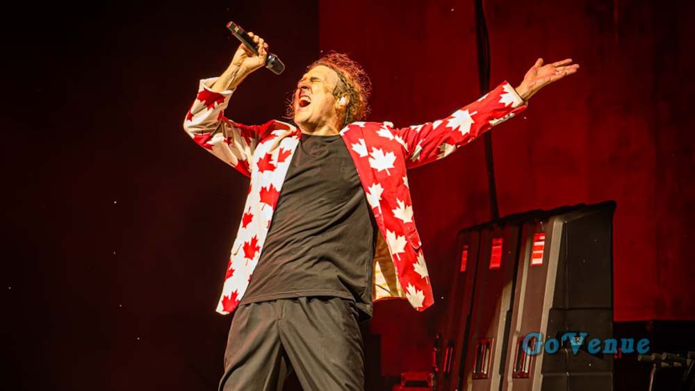 “Weird Al” Yankovic Is “Bigger & Weirder” and Better Than Ever at Lincoln’s Pinewood