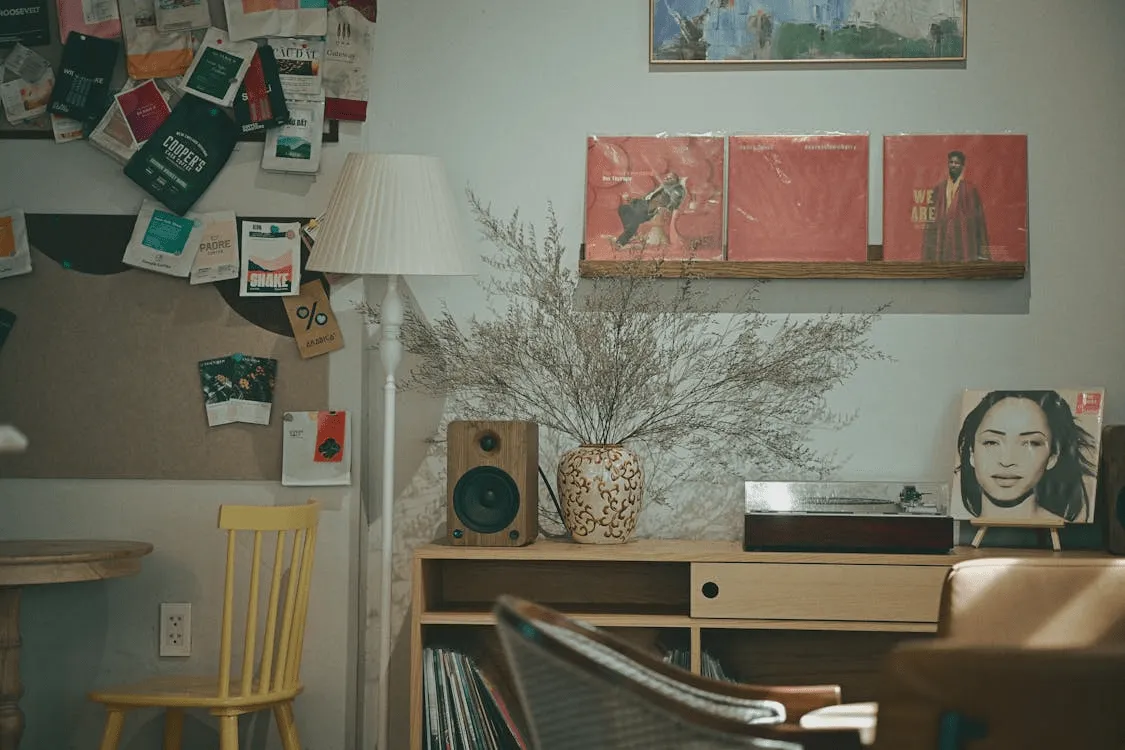 It’s 1952 and the First UK Singles Chart Just Arrived