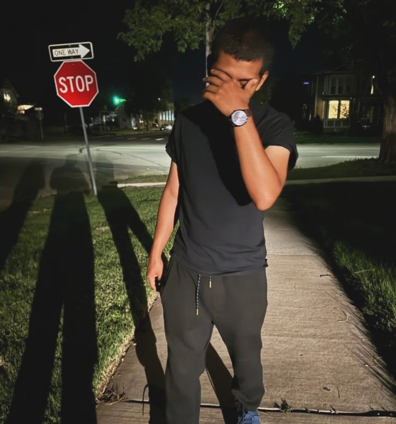 Sunsetlee Releases Intimate New Single With ‘Electric Ghosts’