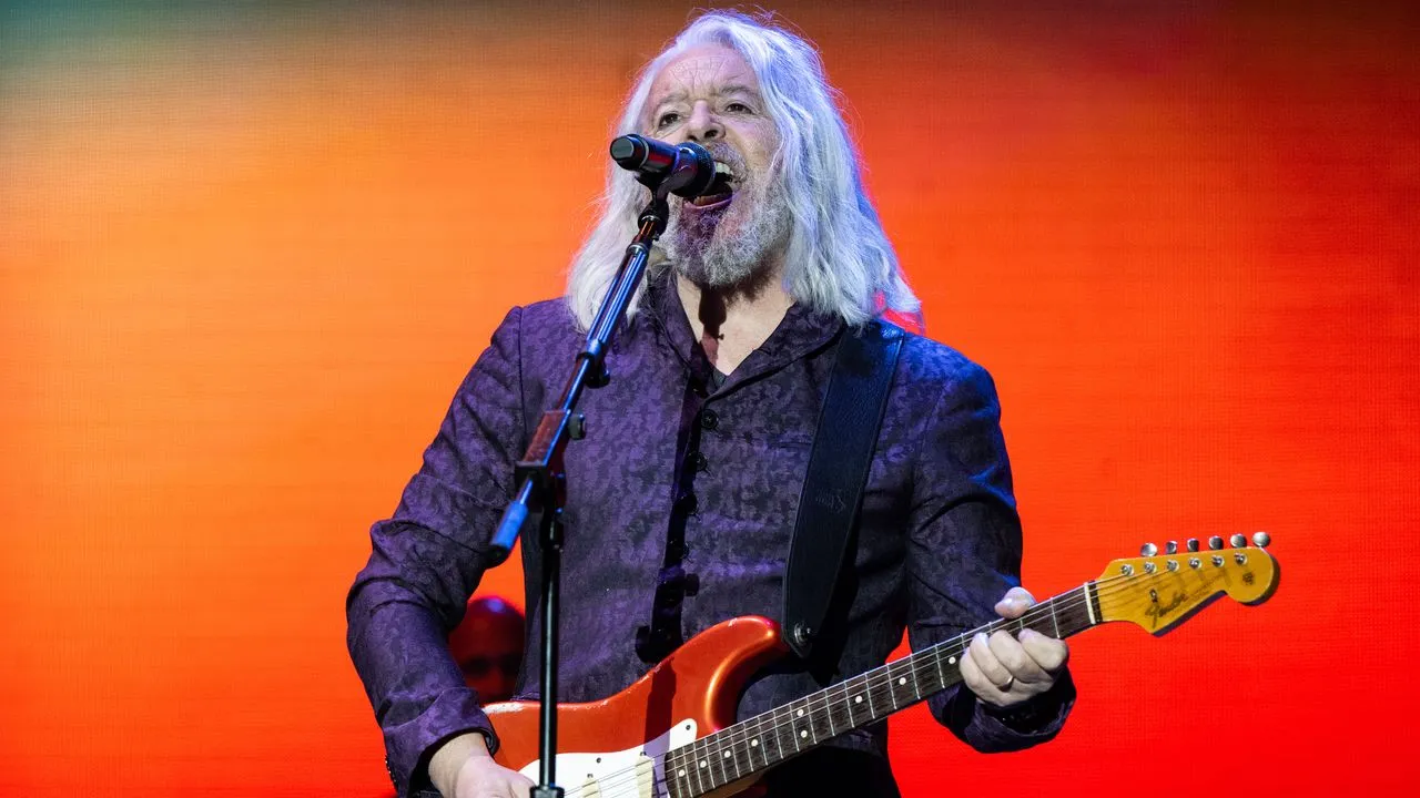 Tears for Fears’ Roland Orzabal Is Writing an “Astrological Memoir”