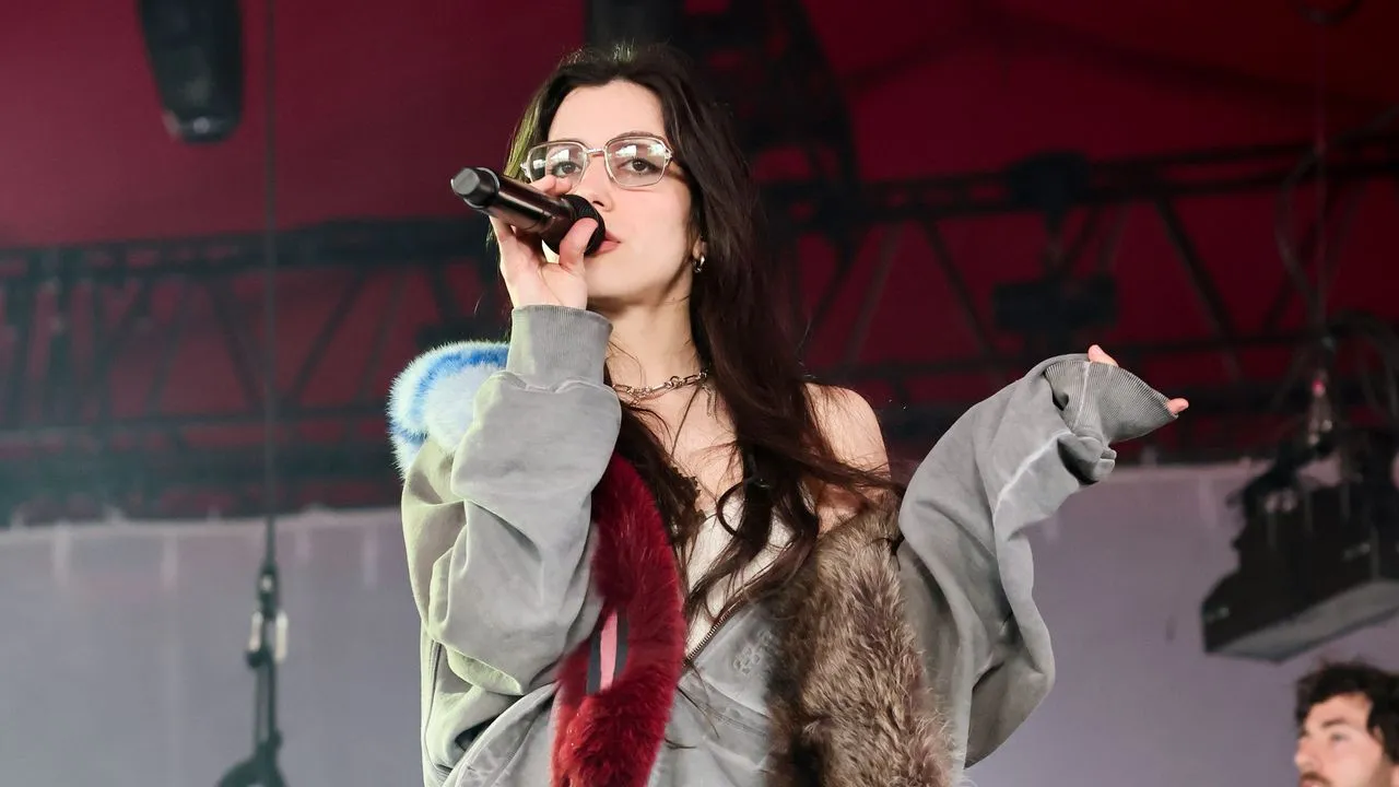 Watch Oklou Bring Out Underscores at Coachella 2026