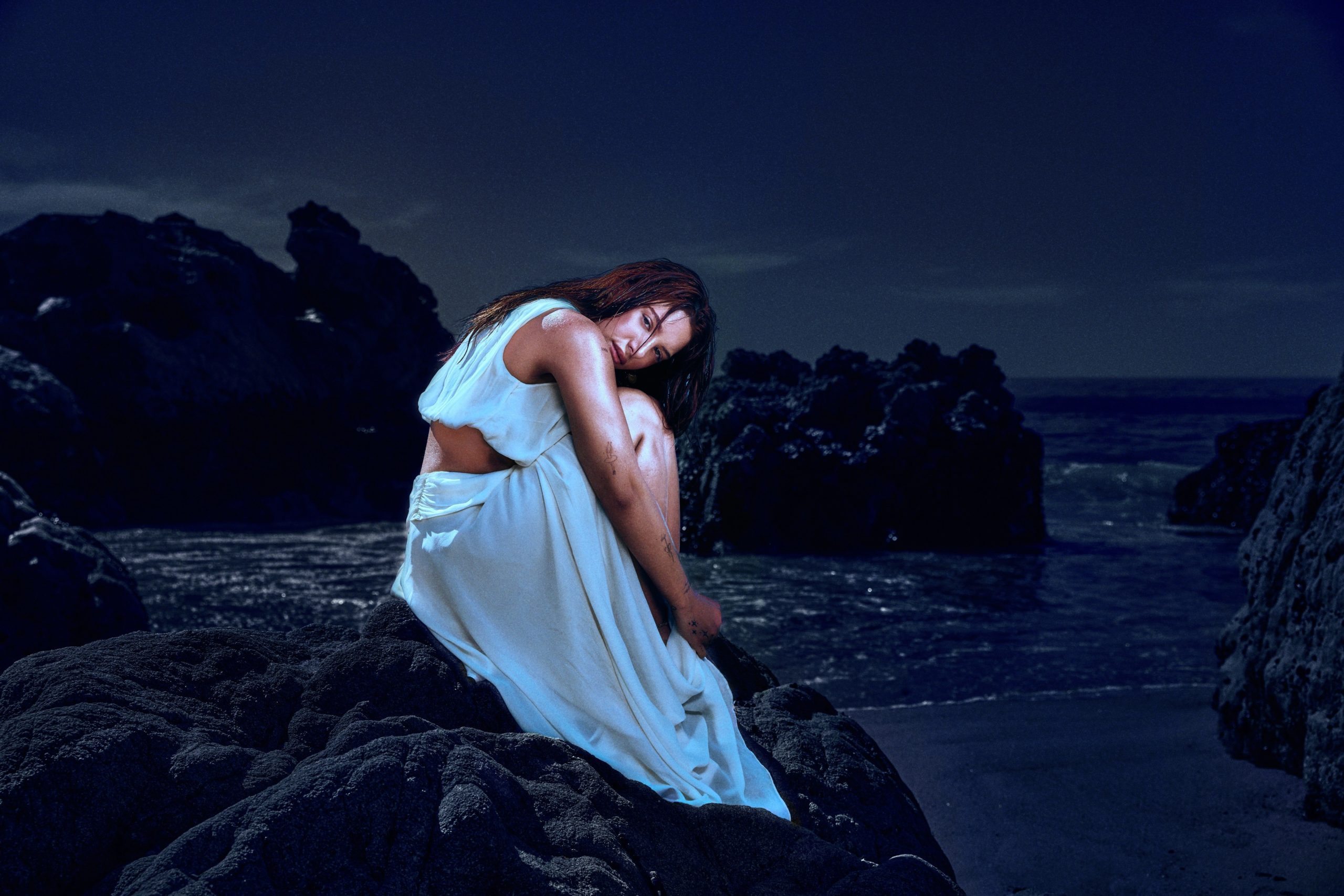 kenzie Explores Change and Uncertainty on New EP: Notes From the in Between